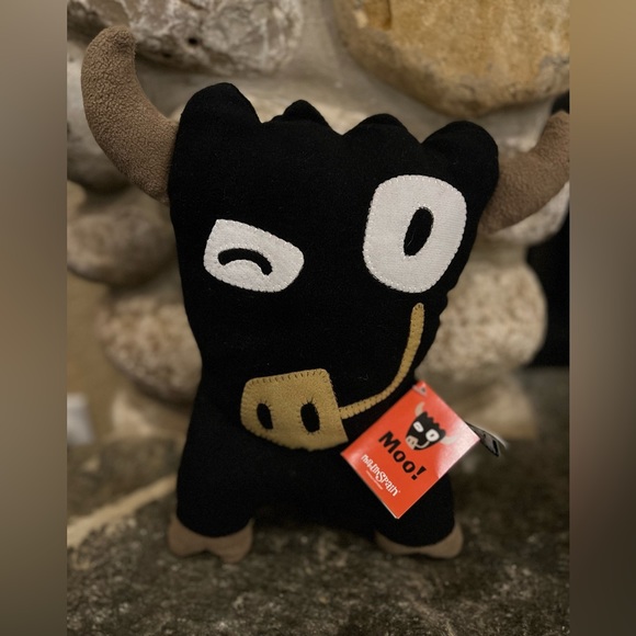 MadinSpain Moo. New with tags. 11” tall - Picture 1 of 4